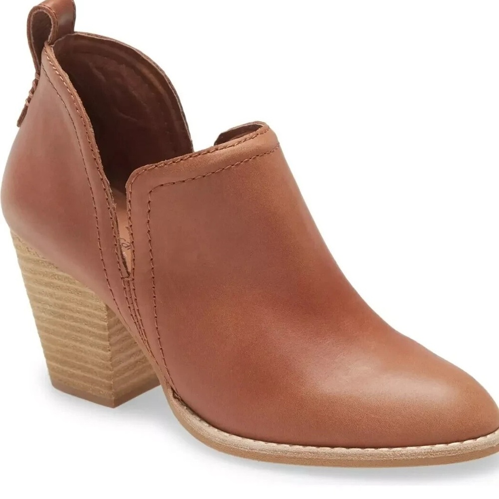 JEFFREY CAMPBELL Tan Rosalee Leather Slip On Size 8.5 Stacked Block Heel Booties